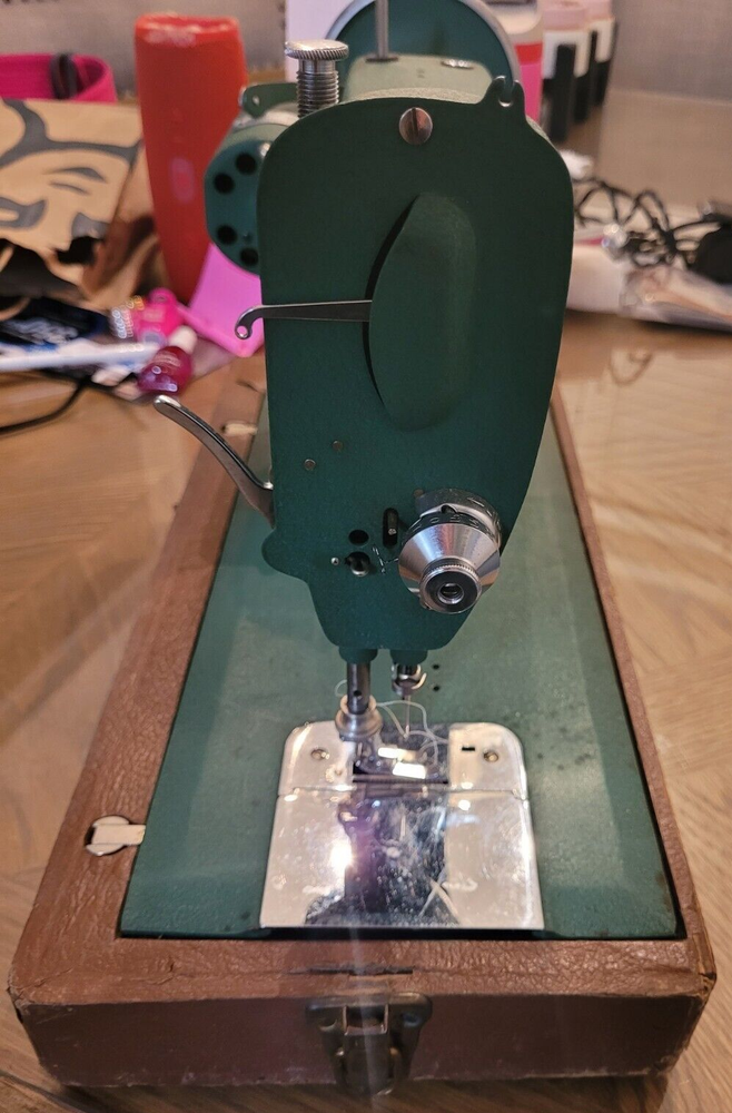Free-Westinghouse Sewing Machine Round Bobbin Rotary LLC (Untested)