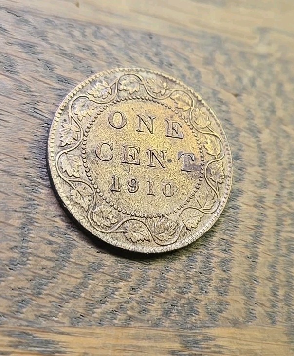1910 Canada Large Cent Red Brown Rainbow Toned