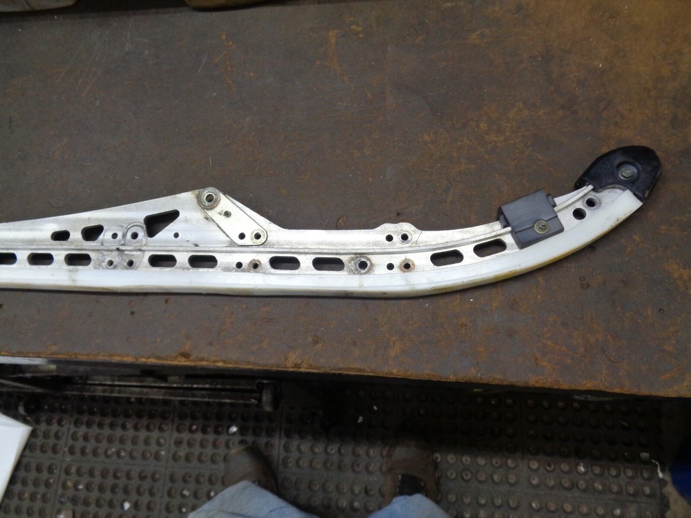 2012-2013 Polaris switchback 600 800 136 left rail 1542843
