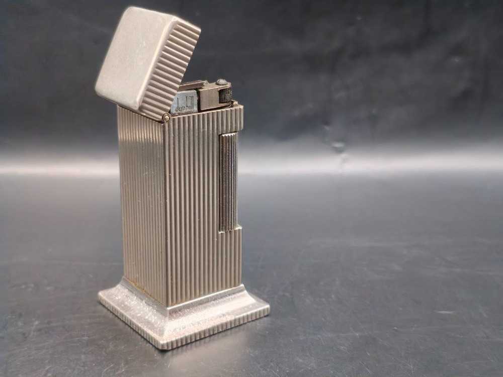 Vintage Dunhill Rollalite Table Lighter – Silver Vertical Lines – England –