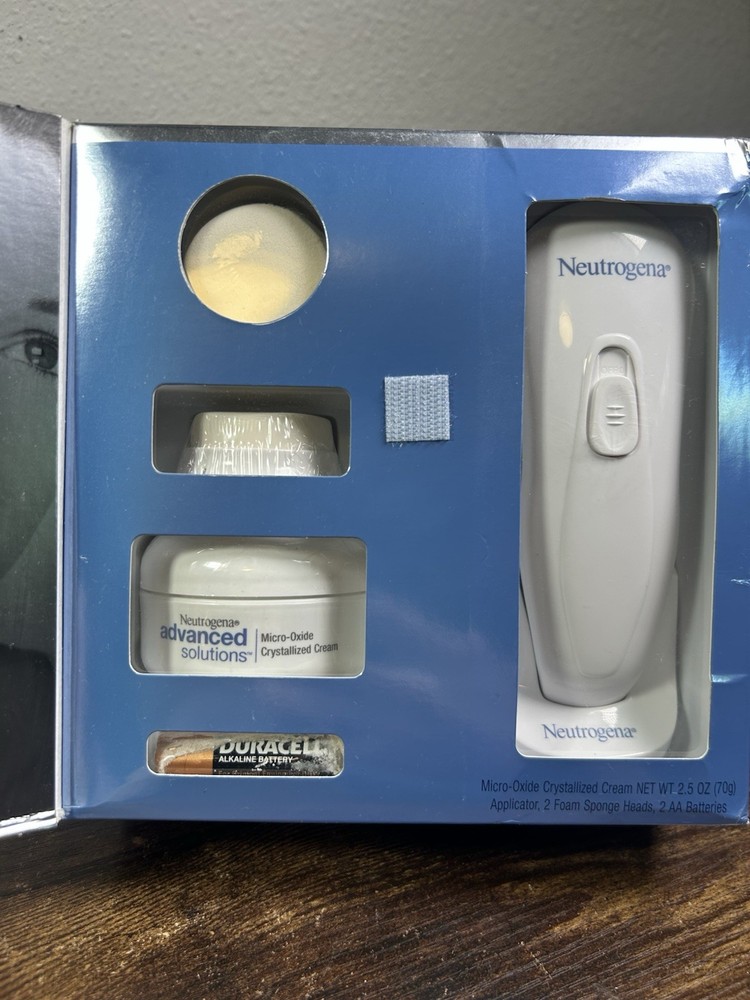 Neutrogena Advanced Solutions At Home MicroDermabrasion System