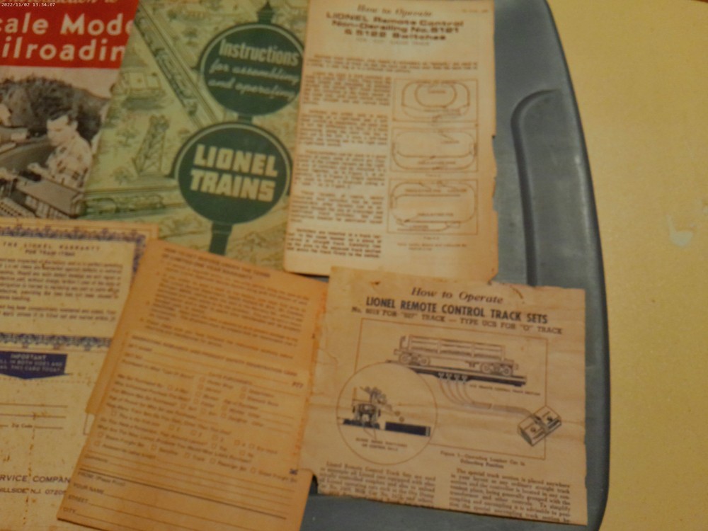LIONEL TRAIN PAPER LOT