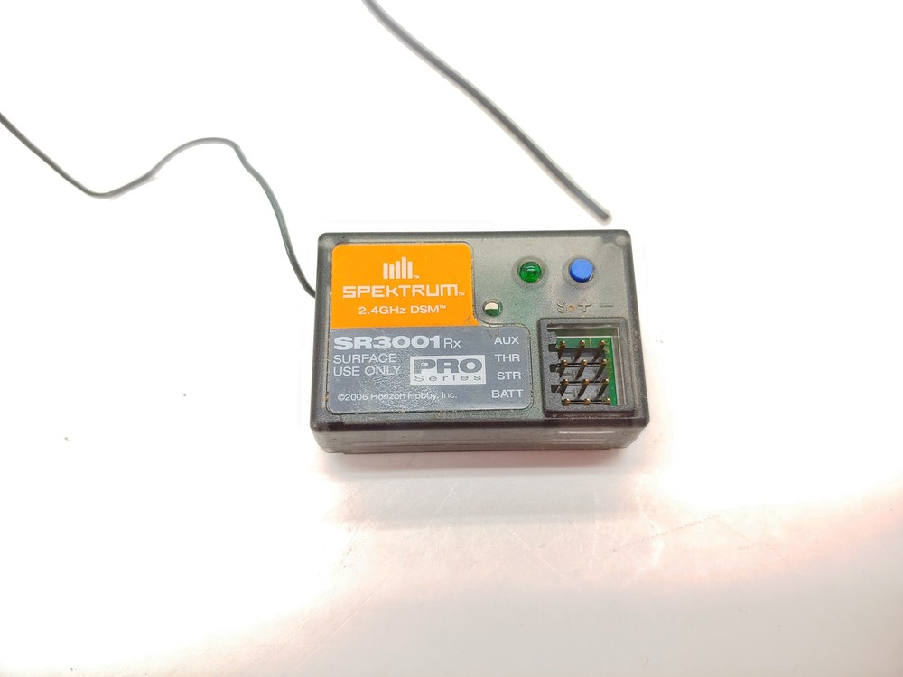 SR3001 DSM 3-Channel Pro Series Receiver: Surface