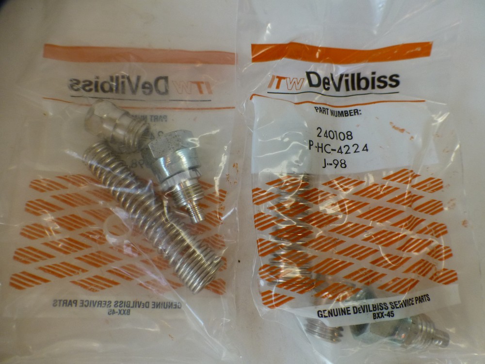 DeVilbiss 240108 hose protector 2 parts (bin327)