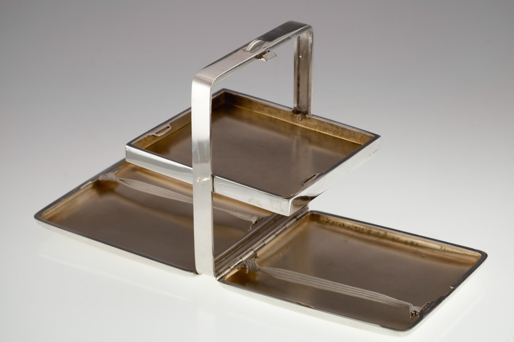Howard & Co. Sterling Silver Heavy Displayable Cigarette Case w/ Tray