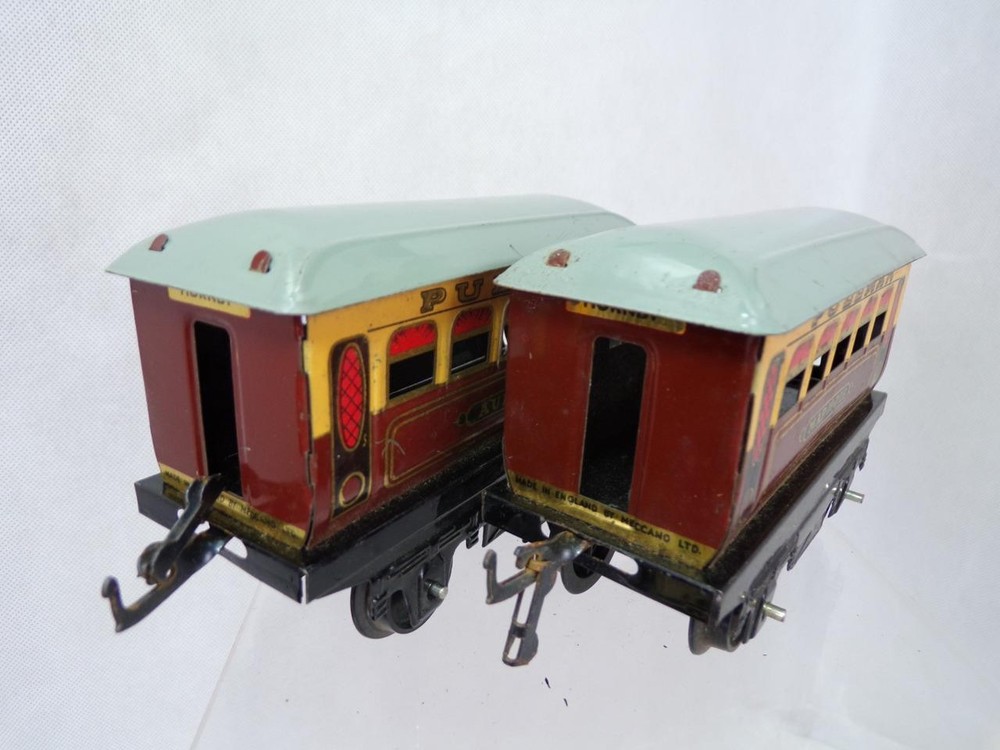 Boxed Hornby M1 Passenger Set Pullman carriages O gauge