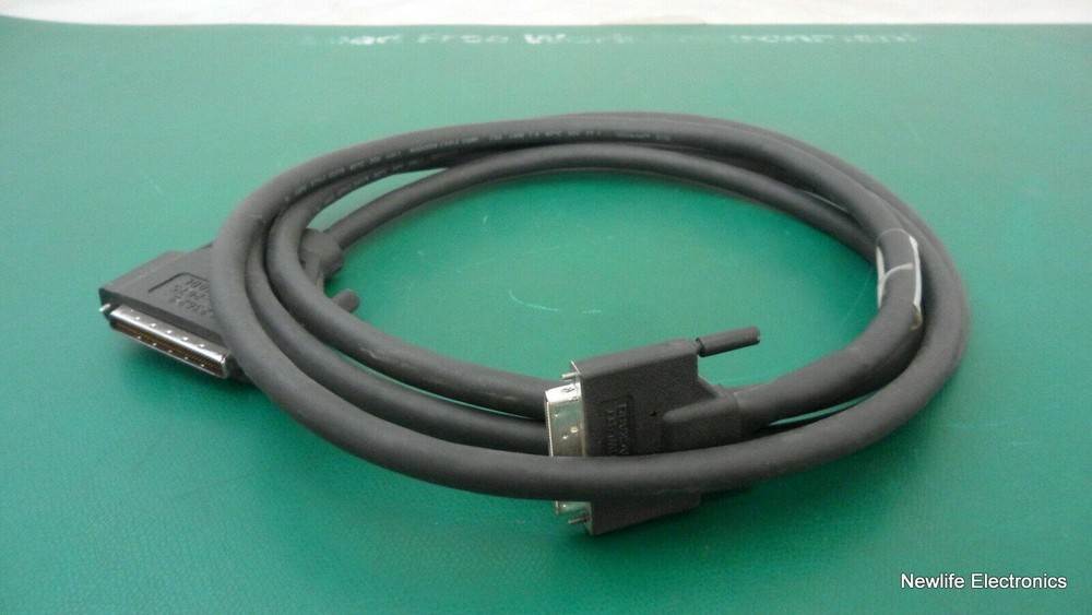 HP 5183-2675 2.5m (8.2 ft.) 68-pin SCSI Interface Cable