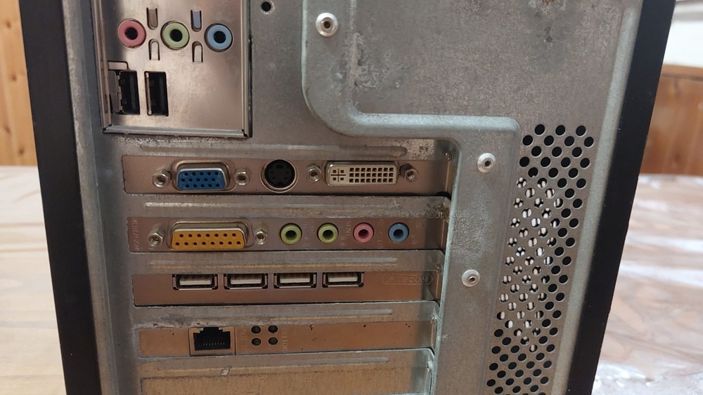 OLIVETTI PENTIUM 4 RETRO VINTAGE PCS