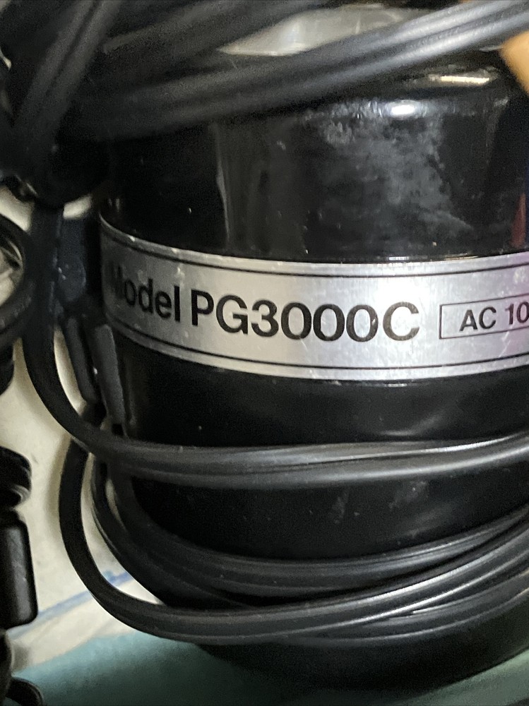 VTG Working Studio Flash Lot Medalight, Wow-2000 Ac Slave Flash Unit/ PG-475+mor