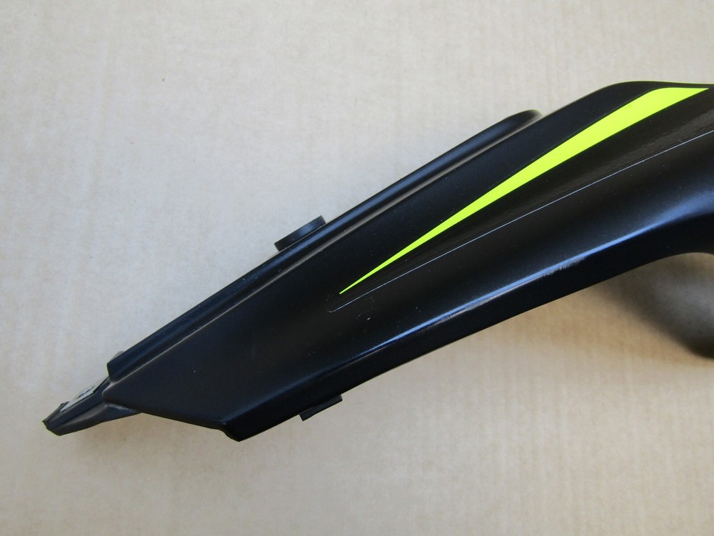 Keeway RKF 125 E5 2022 3,574 miles right side tail panel (13627)