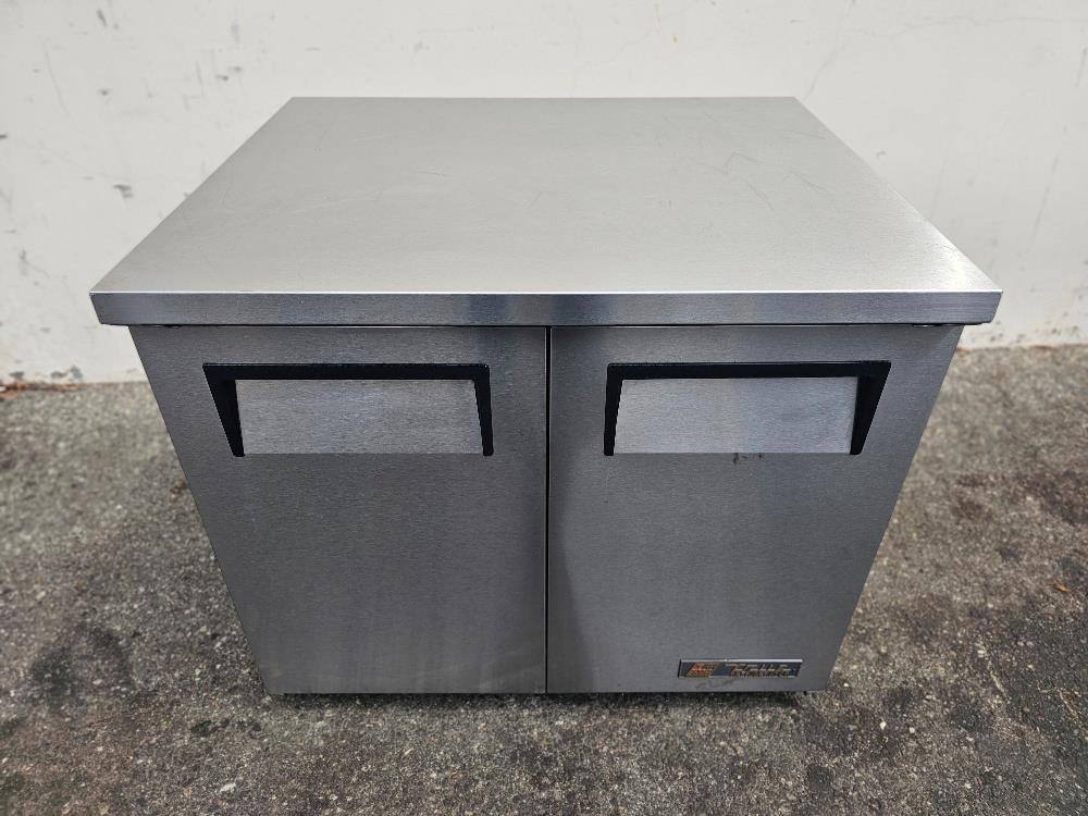 True TUC-36-LP Low Profile Undercounter Refrigerator 2 Door 4 kegerator System