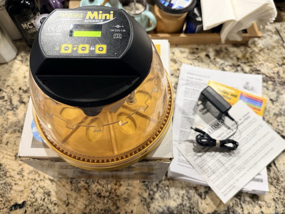 Brinsea Mini Advance 7 Egg Digital Incubator
