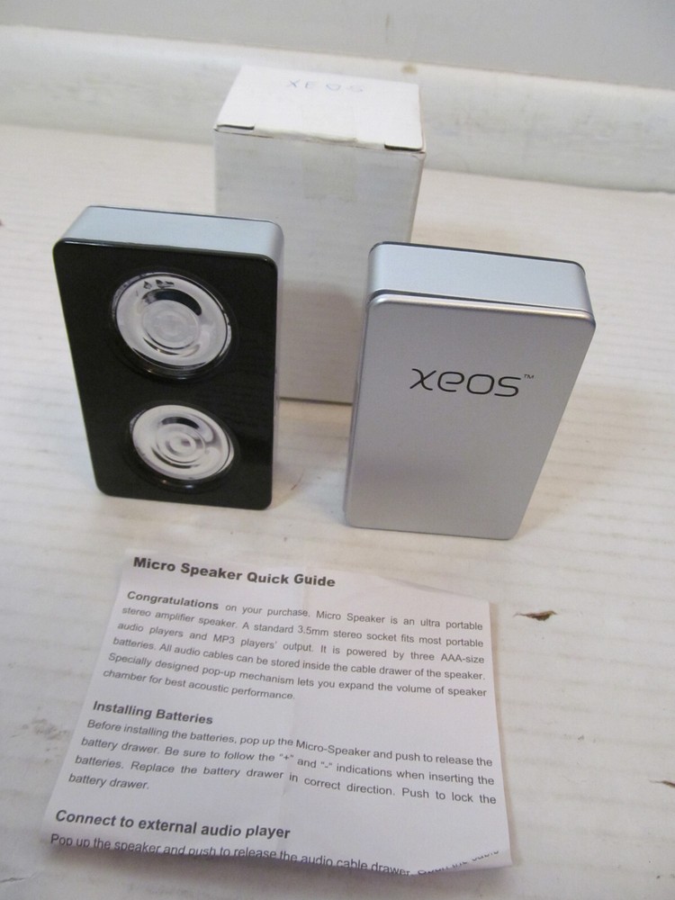 Xeos Micro Speakers Battery Powered Wired Connection, Silver