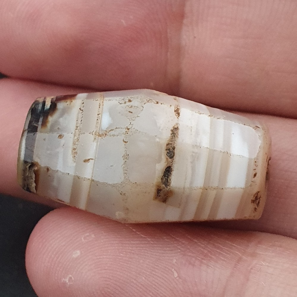 Old Suliemani Agate Amulet Striped Natural Pattern