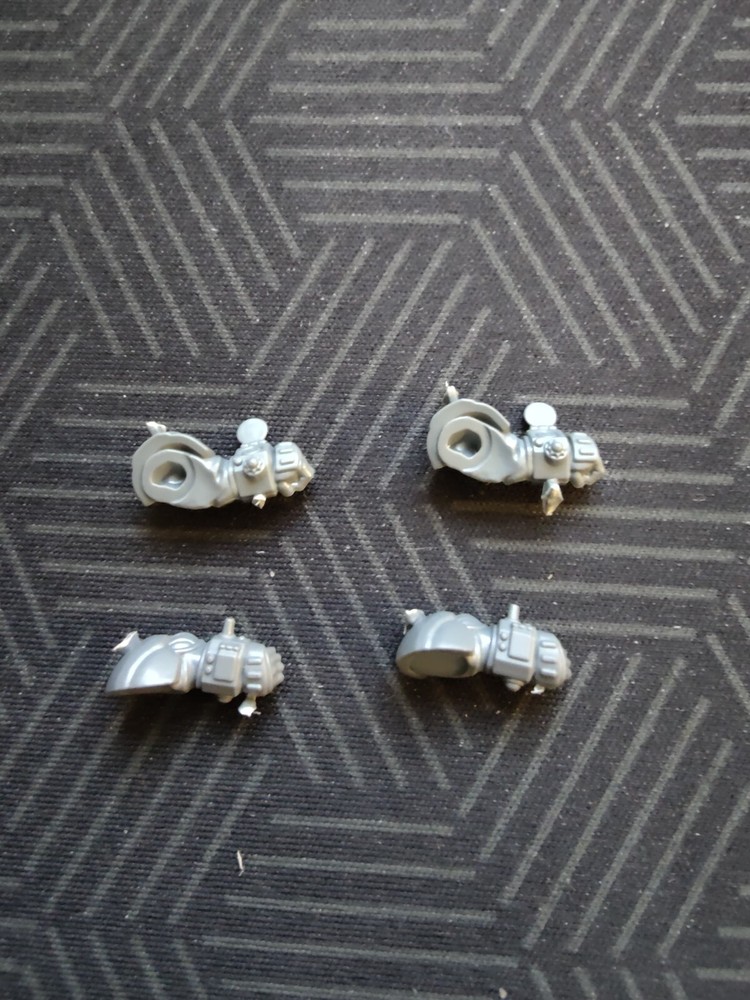 leagues of votann hearthkyn warriors censor arm bits