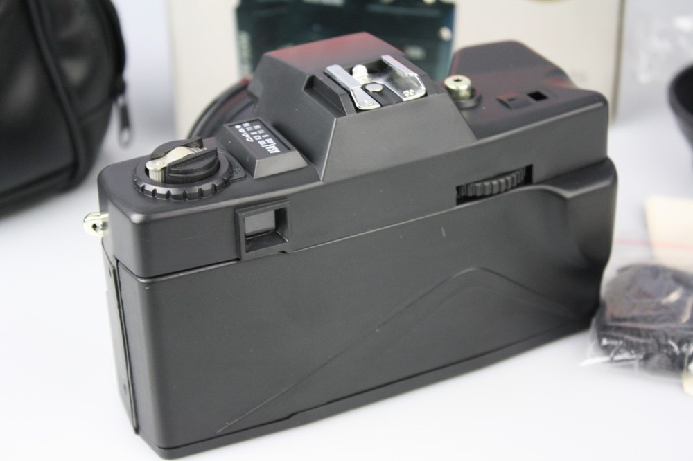 New Maximatic MF-2001 35mm Camera