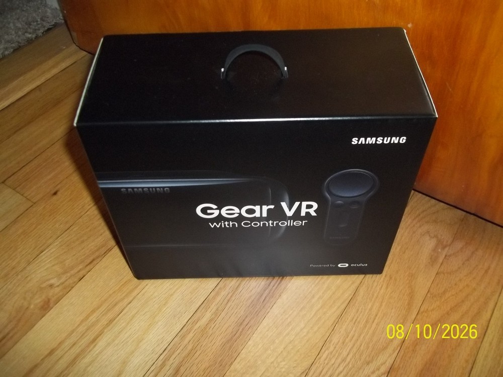 Samsung Gear VR Black Smartphone Virtual Reality Headset With Oculus Controller