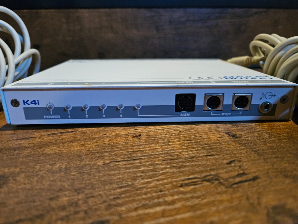 Amulet Hotkey K4i - Keyboard/Mouse/Stereo Audio Switch