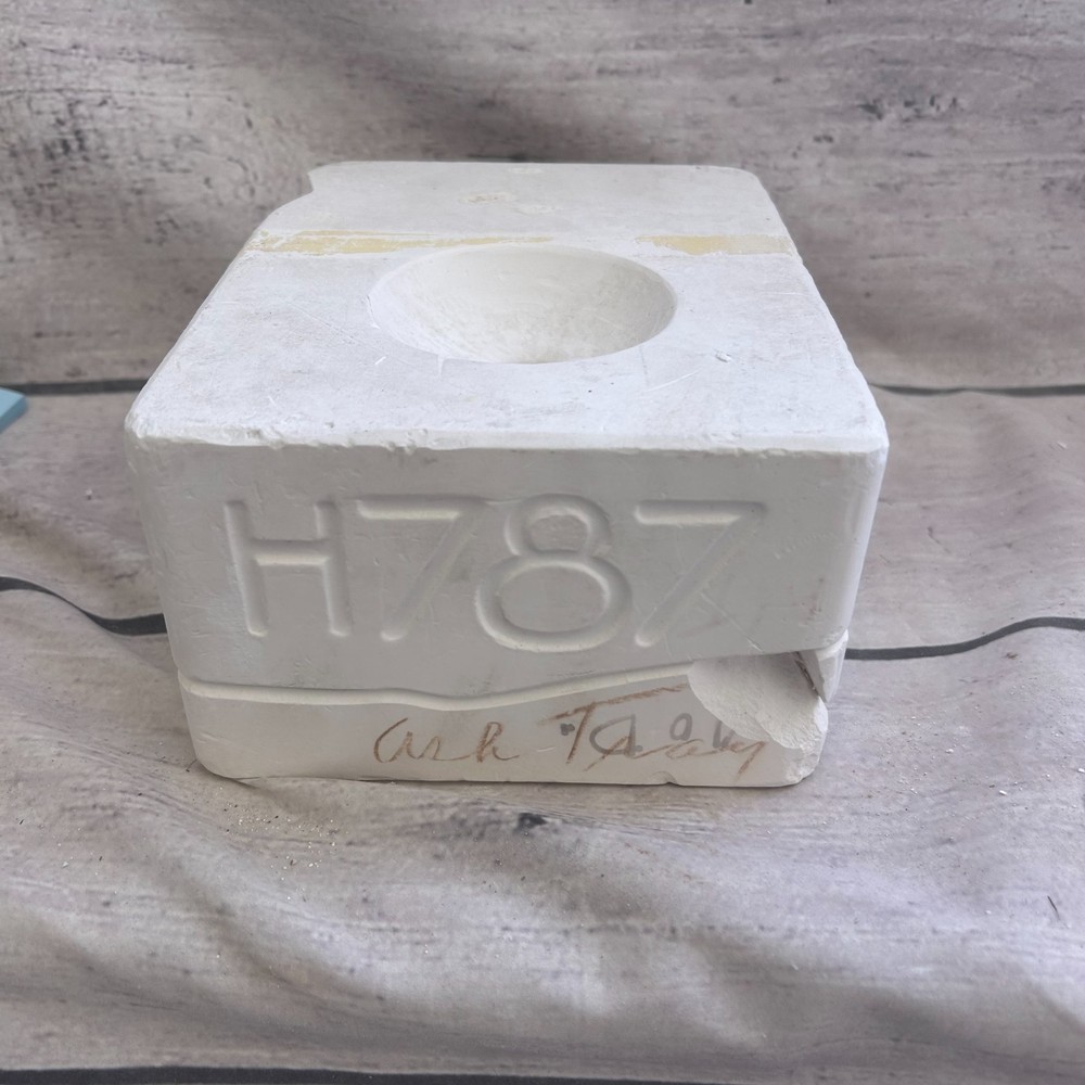 Holland Ceramic Casting Mold Modern Ash Tray #H-787