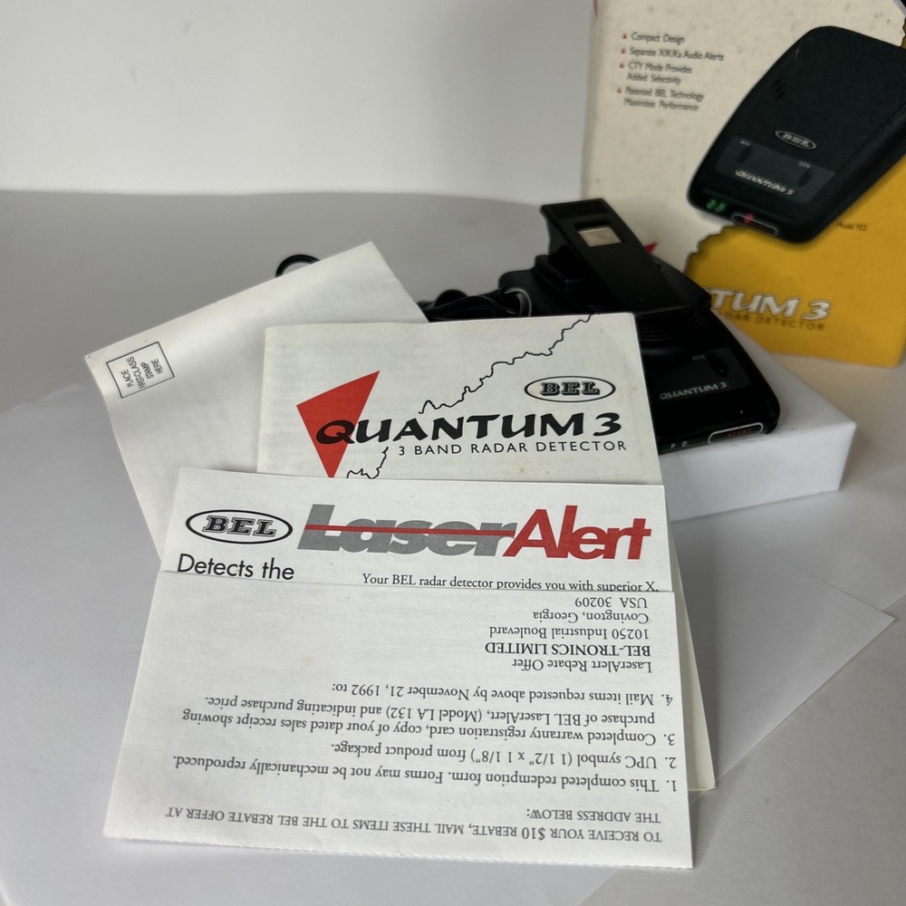 BEL QUANTUM 3 Band Radar Detector Model 922 Complete With Box! Tested