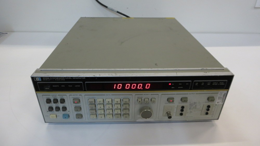 HEWLETT-PACKARD 3336A SYNTHESIZER /LEVEL GENERATOR