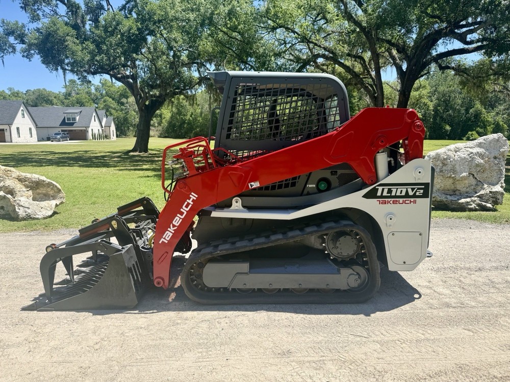 2019 TAKEUCHI TL10V2 SKID STEER TRACK LOADER - JOYSTICK CONTROLS - 2 SPD - QUICK