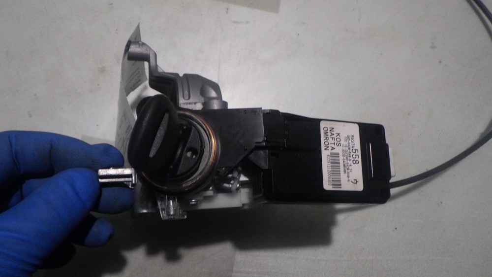 13 MITSUBISHI OUTLANDER Ignition W/Key