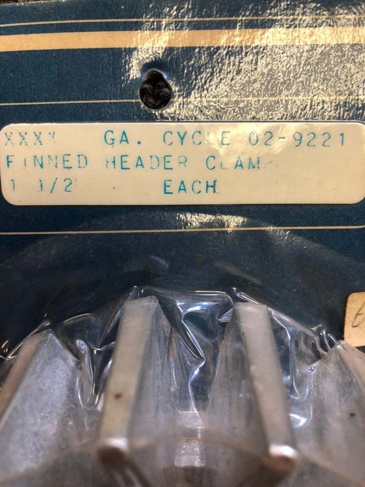 NOS Georgia Cyle Finned Header Clamp 02-9221