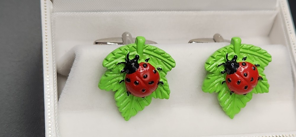 cufflinks