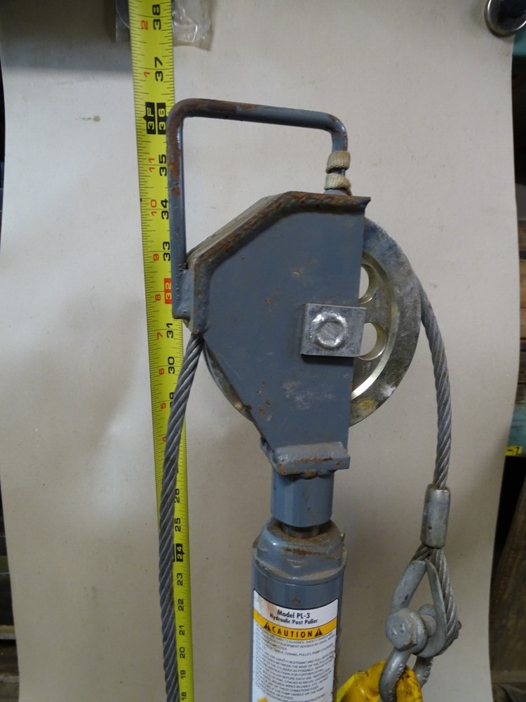 Rhino Hydraulic Post Puller , Model PL-3