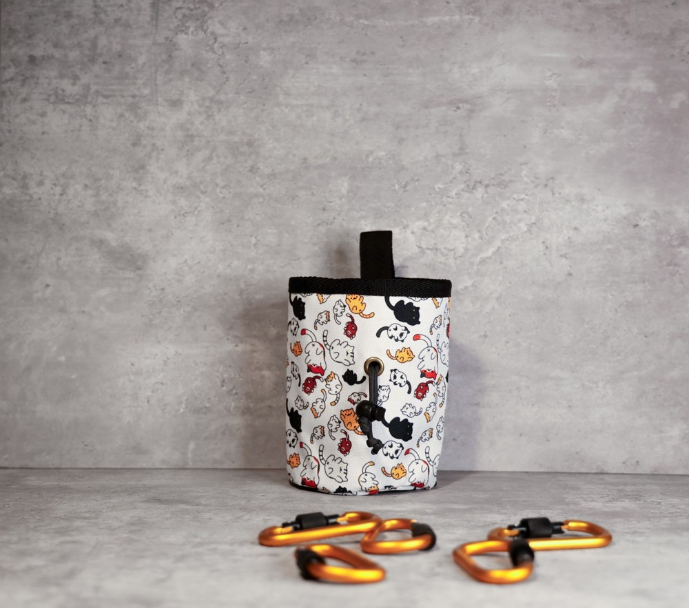 Chalk Bag "Meowgnesium"