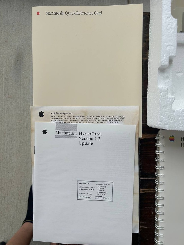 Apple Macintosh System Software start kit 944-0379-A. Manuals, System Update