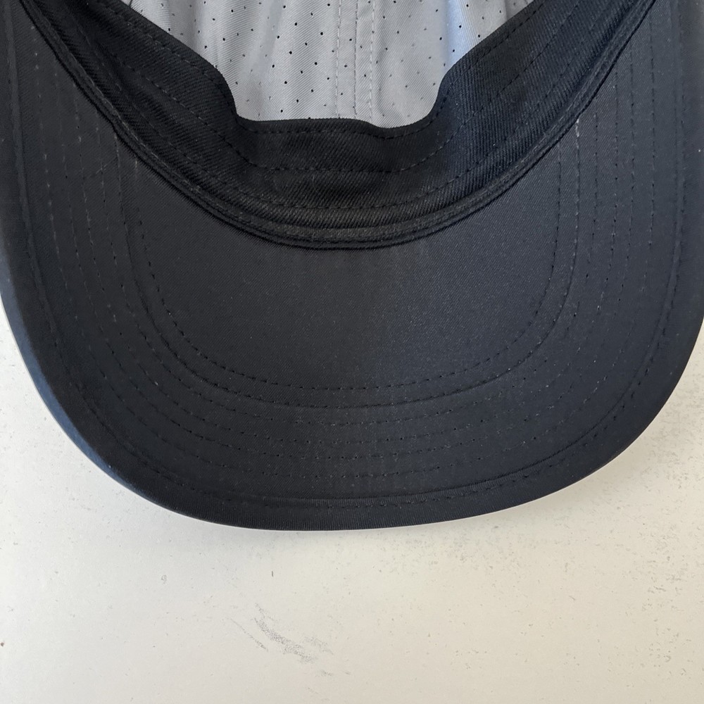 Nike Hat Grey Black Featherlight Dri Fit Strap Back 6 Panel Running Cap