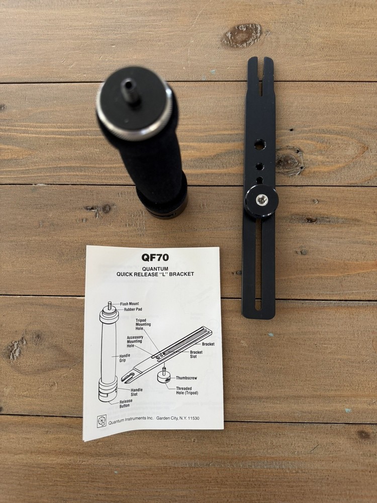 Quantum Flash Bracket with Quick Release