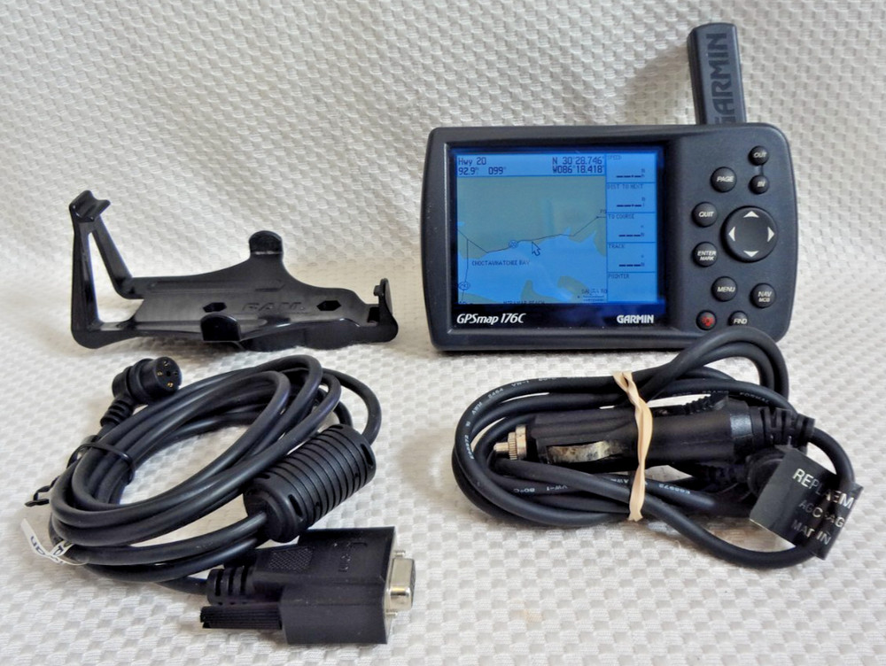 GARMIN GPSMAP 176C Color Marine Chartplotter w/ Cables & RAM Surface Mount