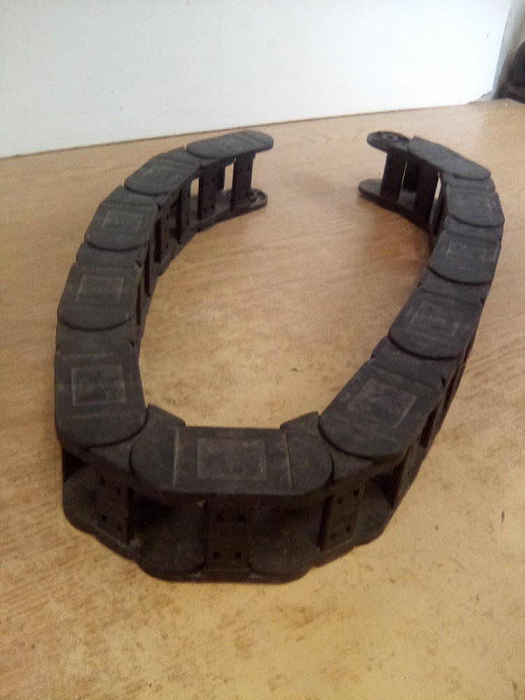 Igus 220.01 44"L Cable Chain