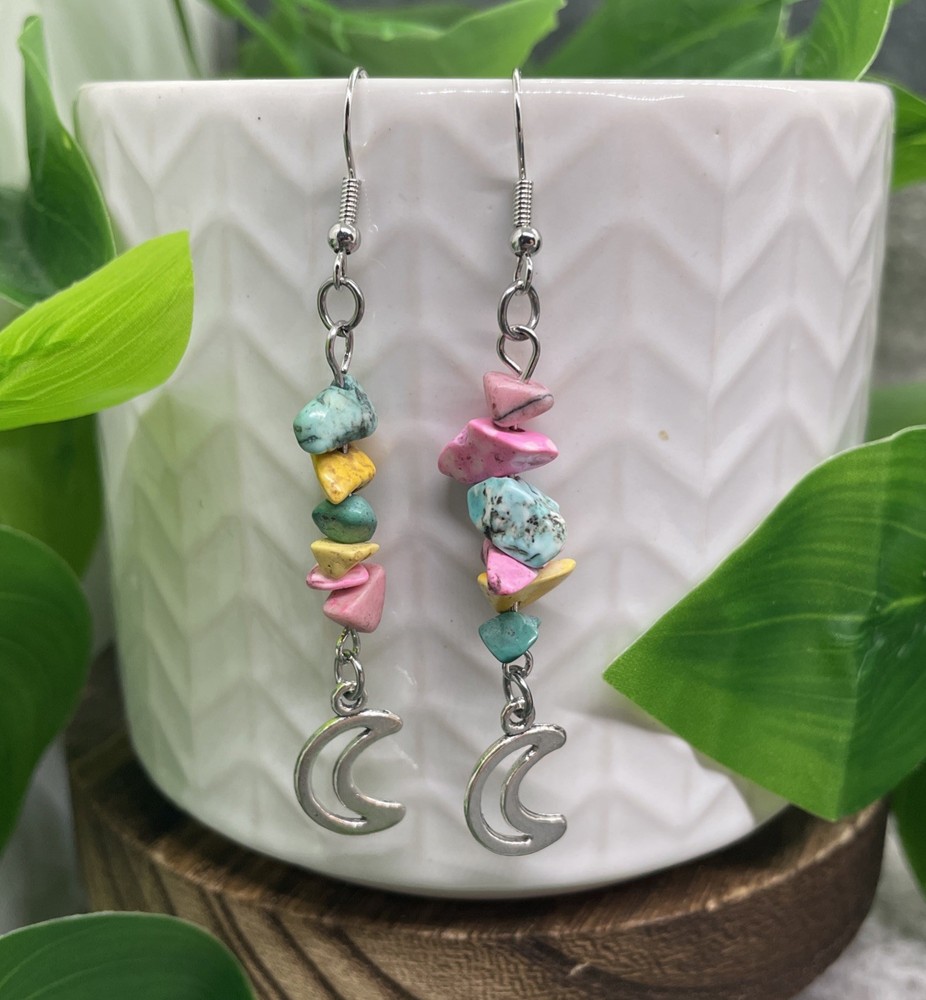 2.25” Earring Set Silver-tone Boho Stone Chips Dangle Drop New Moon B7330