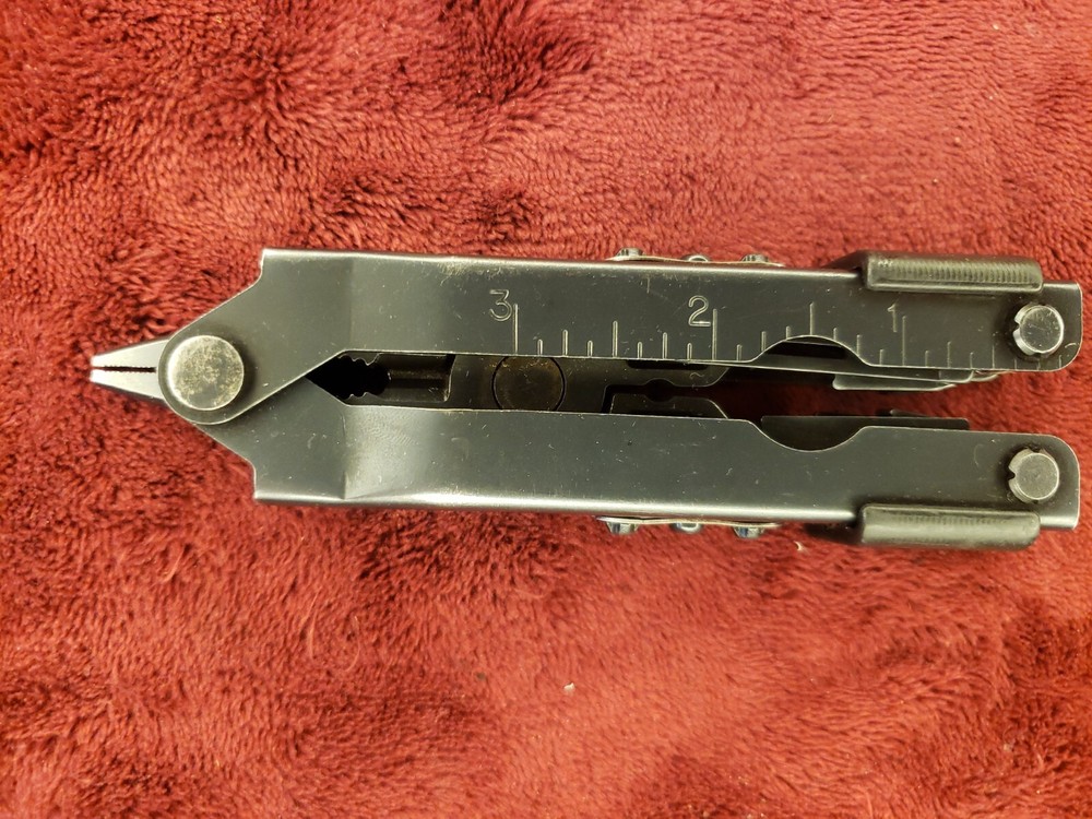 🔪🔪 Gerber Multi Tool Black Needlenose MP600