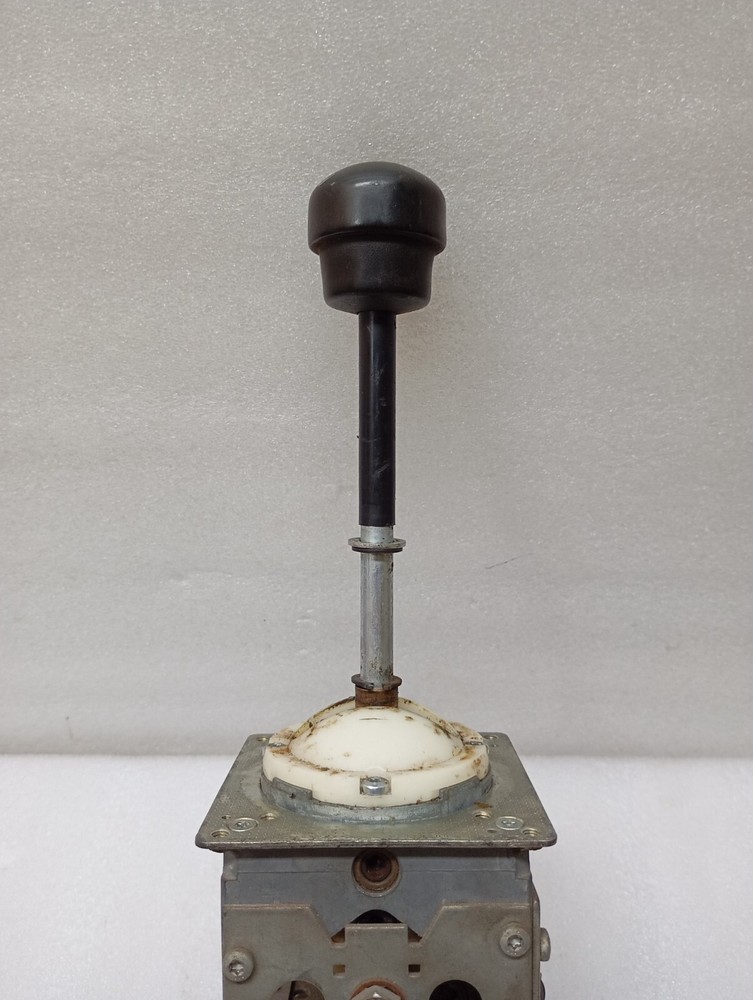 W. GESSMANN Gmbh A-6710 MULTI AXIX CONTROLLER JOYSTICK