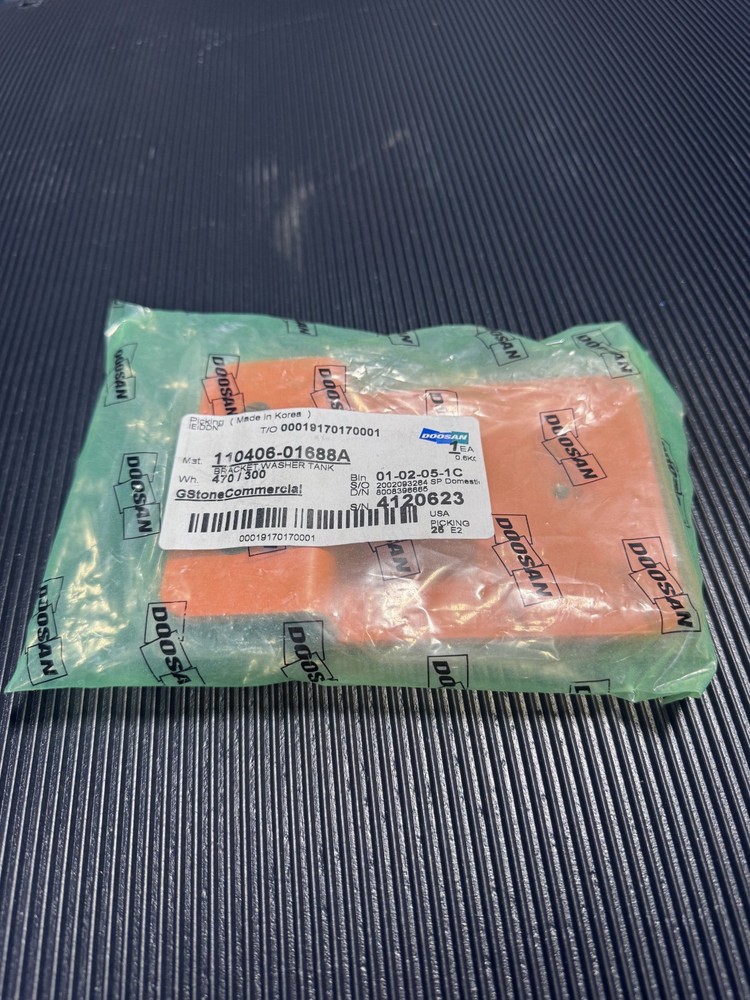 WASHER TANK BRACKET 110406-01688A NEW DOOSAN