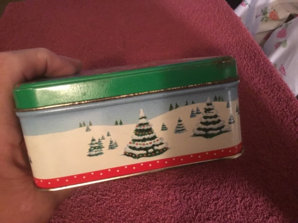 M & M's Holidays 1991 Metal Tin