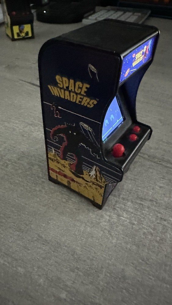 Space Invaders TinyArcade Game  by Bandai Namco -Tested Works