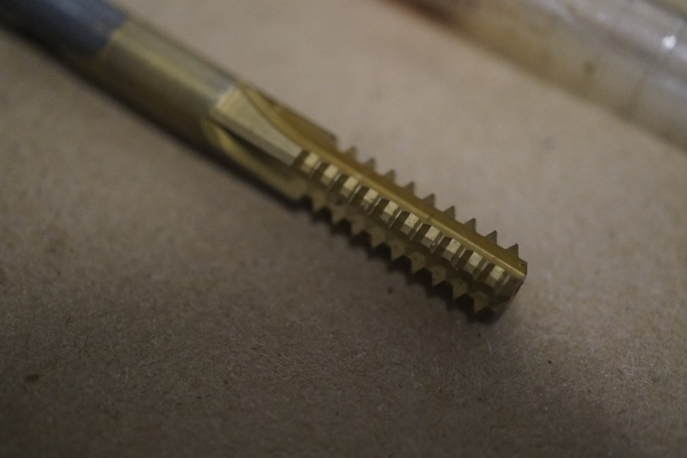 1/4-28 Solid Carbide Thread Mill