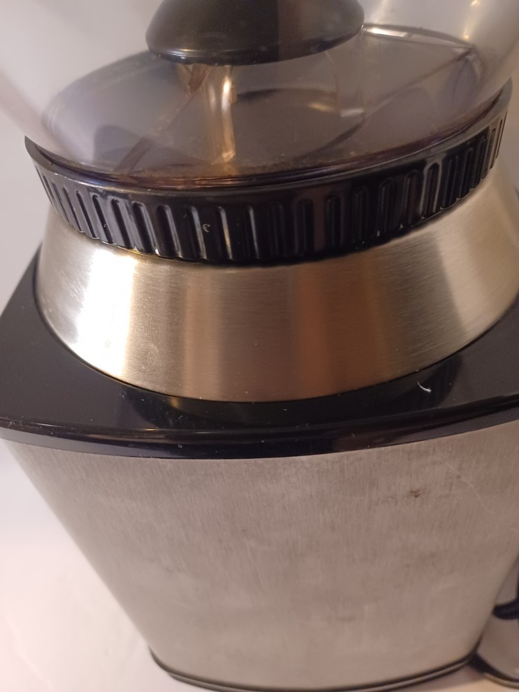 Cuisin DBM-8 coffee Grinder automatic Burr Mill Coffee Grinder Great Condition