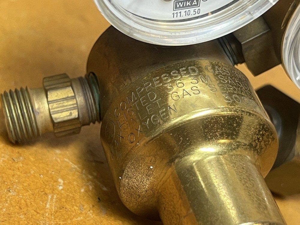 Meco Oxygen Regulator ~