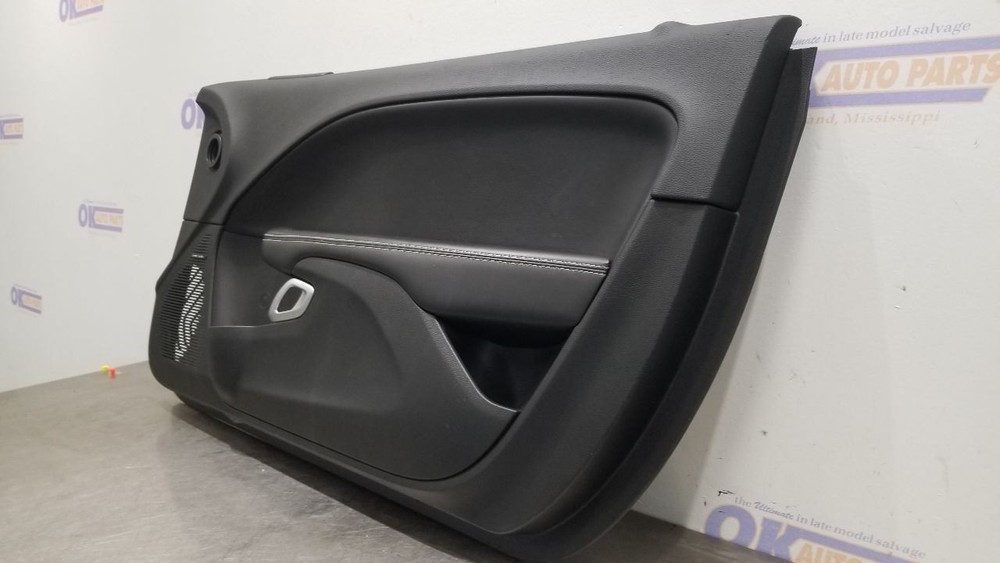16 DODGE CHALLENGER SRT INTERIOR DOOR TRIM PANEL RIGHT PASSENGER BLACK