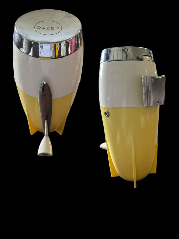 Dazey Retro Ice Crusher Yellow Rocket Iceramic 1950’s