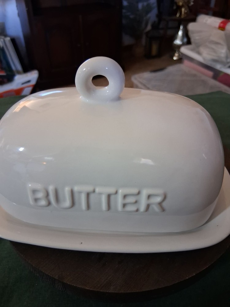 Nicole Miller White Ceramic Butter Dish