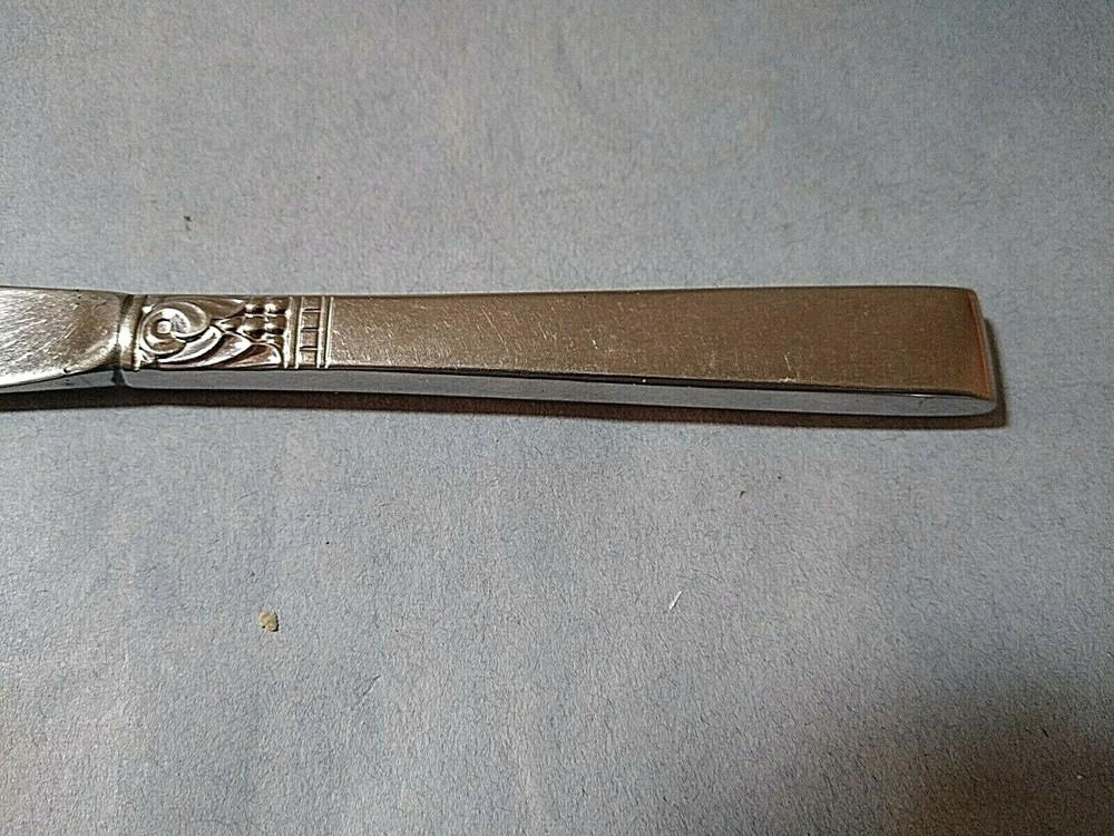 Oneida Northland stainless hollow handle dinner knife