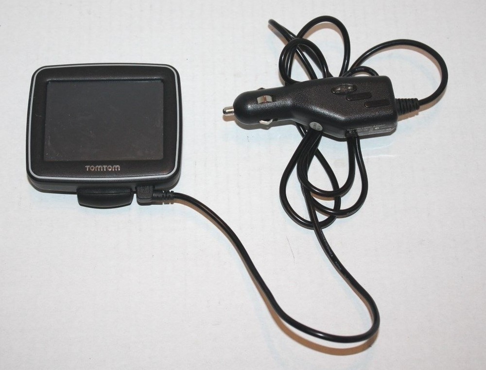 TomTom 3.5" GPS Navigation Bundle Built-in Suction Mount & Car Lighter Charger